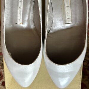 Perry Ellis Classic 80's Low Heel White Pointed Toe
